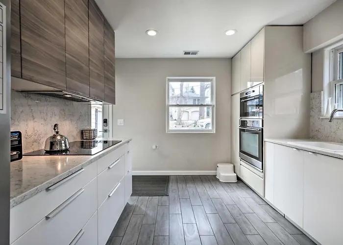 W/ Office + Yard: 25 Mi To Downtown Chicago! Casa vacanze *