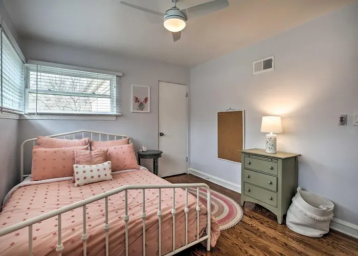 W/ Office + Yard: 25 Mi To Downtown Chicago! Casa vacanze Glen Ellyn