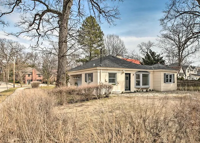 W/ Office + Yard: 25 Mi To Downtown Chicago! Casa vacanze *