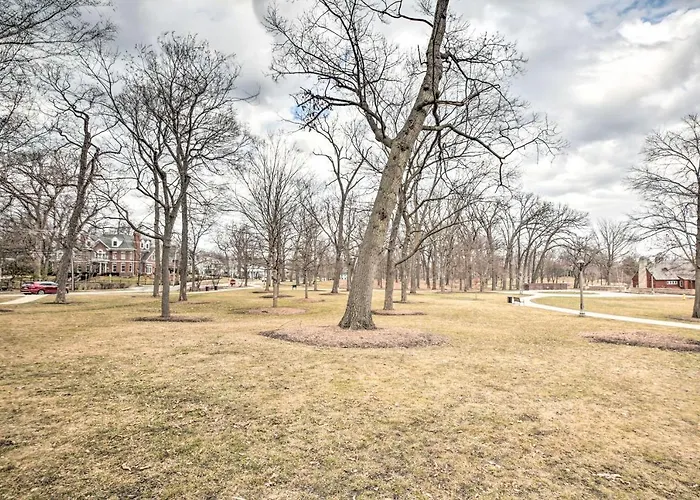 W/ Office + Yard: 25 Mi To Downtown Chicago! Casa vacanze *