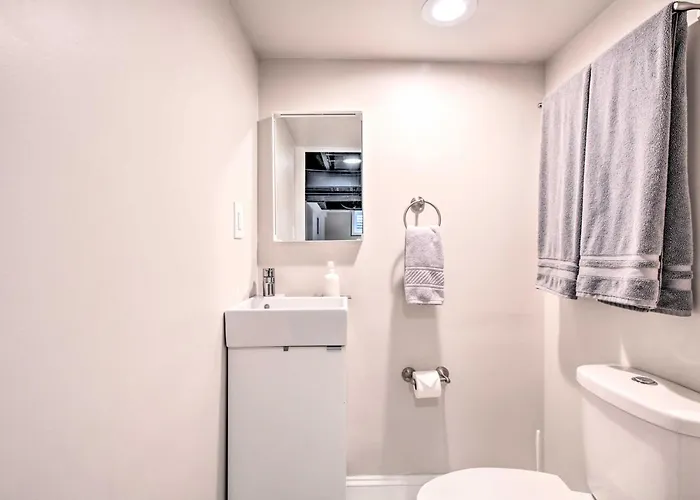 W/ Office + Yard: 25 Mi To Downtown Chicago! Casa vacanze Glen Ellyn