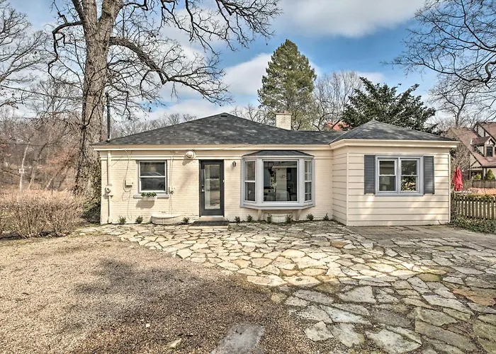 W/ Office + Yard: 25 Mi To Downtown Chicago! Casa vacanze *